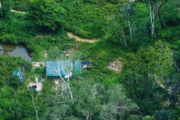 Garimpo ameaça indígenas isolados em área Yanomami
