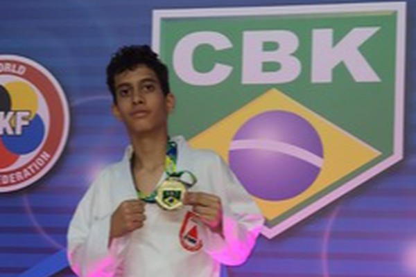 Jovens atletas patenses conquistam medalhas no Campeonato Brasileiro de Karatê