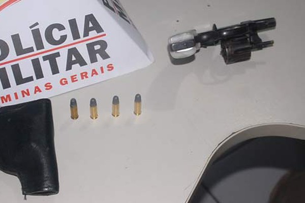 Após denúncia via 181, Polícia Militar apreende arma de fogo no Bairro Caramuru