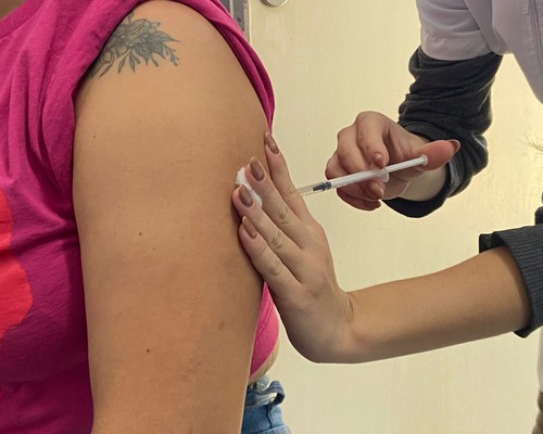 Unidades de saúde estarão abertas neste sábado para o Dia D de Multivacinação em Patos de Minas
