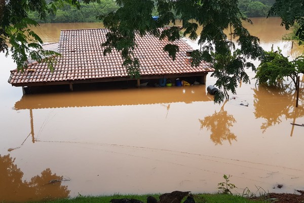 Prefeitura lança campanha de arrecadação para famílias prejudicadas pela chuva em Patos de Minas