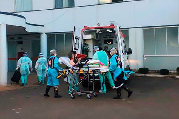 SAMU transfere mais pacientes de Covid-19 para o Hospital de Campanha em Patos de Minas