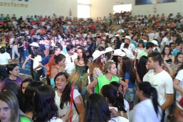 Observatório atrai mais de 8 mil estudantes da região para Campus do Unipam