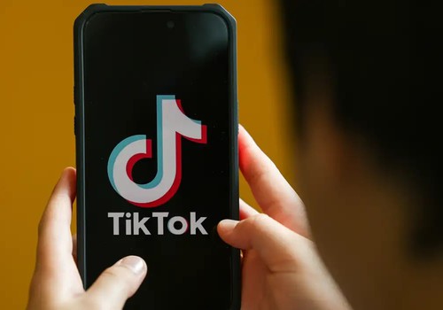 Brasil multa TikTok em R$ 153,7 mi por falhas em dados de adolescentes