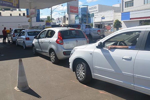 Patenses já podem encontrar óleo diesel mais barato em postos de combustíveis de Patos de Minas