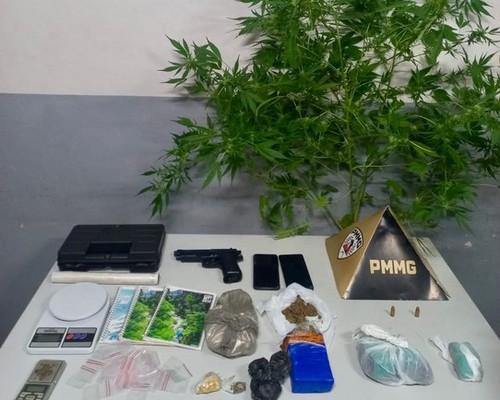 Adolescente de apenas 17 anos é flagrado com grande quantidade de drogas e anotações de tráfico