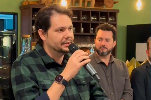 Prefeito de Patrocínio surpreende e conclama lideranças para lançar Falcão ao Governo de Minas