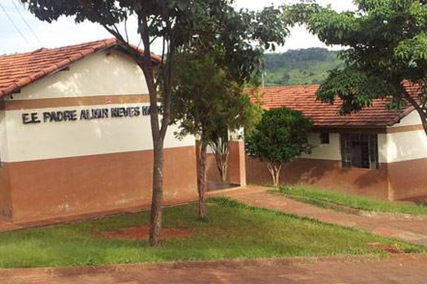 Vereadores reivindicam e governo libera verba para reforma da escola Padre Almir