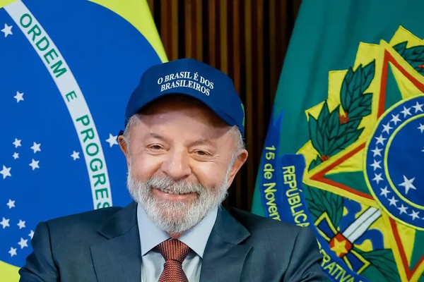 Lula diz que "não tem pressa" para aplicar reciprocidade contra os EUA