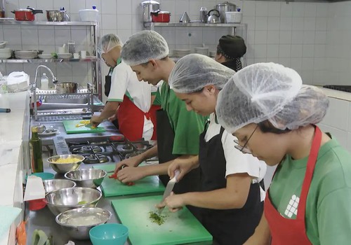 Desemprego até maio cai para 5,6%, o menor já registrado no período