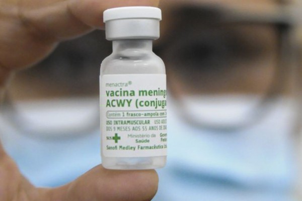 SP vacina 30 mil pessoas para conter surto de meningite na capital