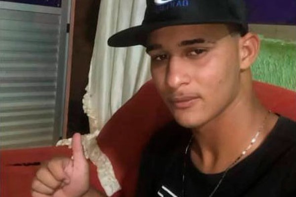 Família de jovem encontrado morto em Patos de Minas faz campanha para o sepultamento