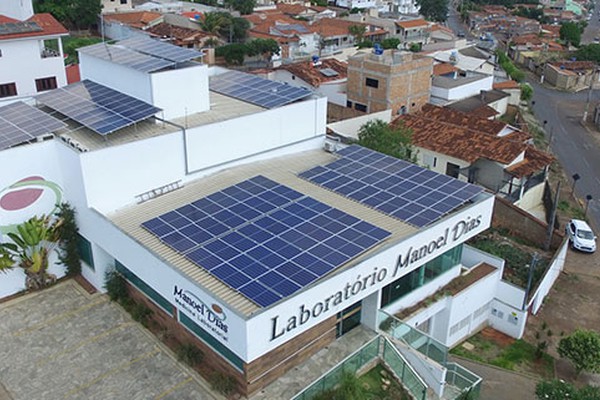 Empresa se destaca com instalações de sistemas de energia solar em Patos de Minas e região