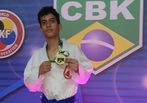 Jovens atletas patenses conquistam medalhas no Campeonato Brasileiro de Karatê