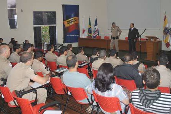 Policiais civis e militares participarão de curso policial em uma mesma sala de aula