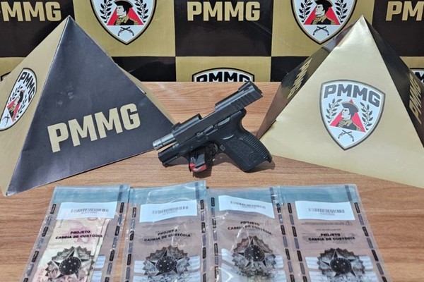 Jovens atiram em via pública e acabam presos com pistola carregada e porções de drogas.