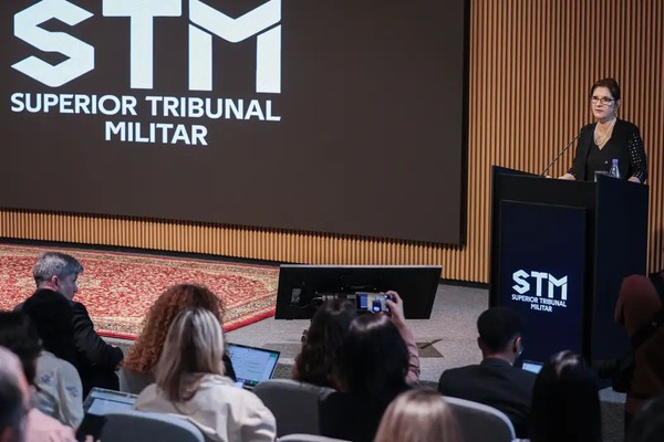 STM recebe pedido de perda de patente de Bolsonaro e mais 4 oficiais