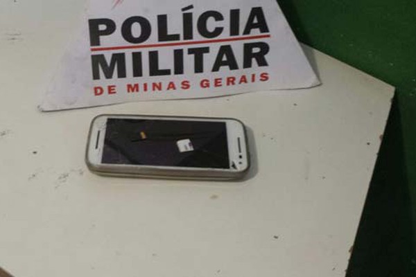 Adolescente é apreendido pela Polícia Militar após furtar celular em mochila de garota