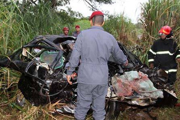 Três mulheres e um bebê morrem em acidente com veículo de Patos de Minas