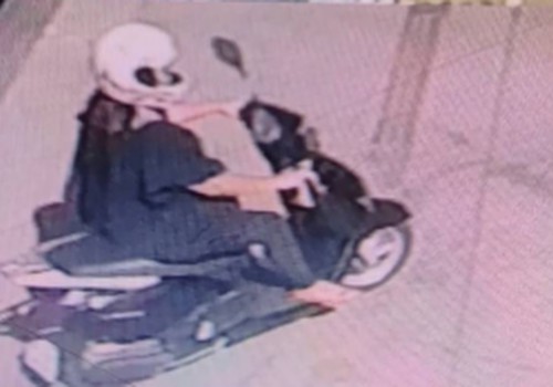 Mulher é presa por furto de body splash e perfume em drogaria no Centro de Patos de Minas