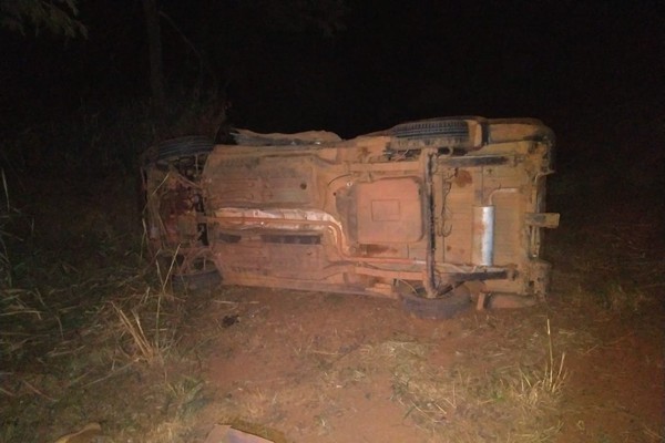 Motorista morre e passageiro fica ferido depois de grave acidente na MG 190 em Monte Carmelo