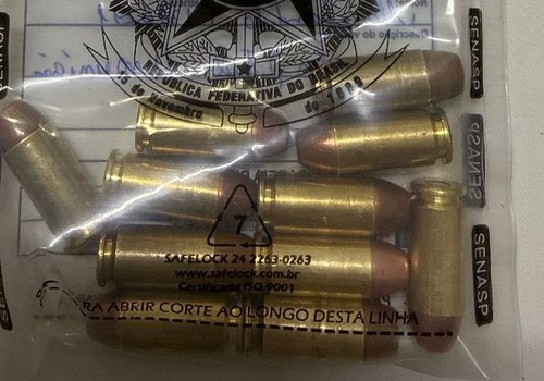 Jovem de 23 anos é preso com carregador e munições de calibre .40 após desacatar ordens policiais em Presidente Olegário