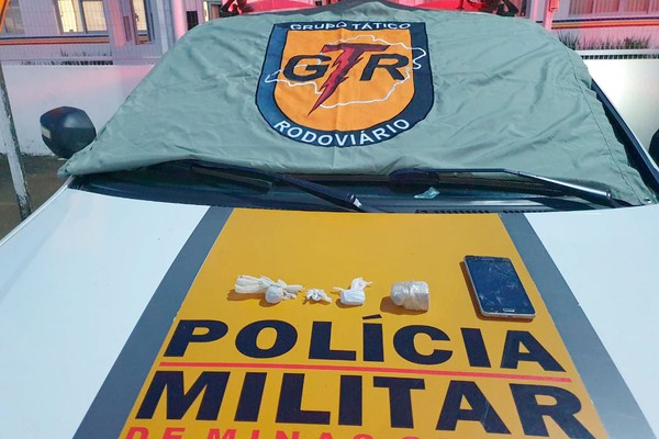 Polícia Militar Rodoviária apreende pistola e drogas durante operação em Patos de Minas