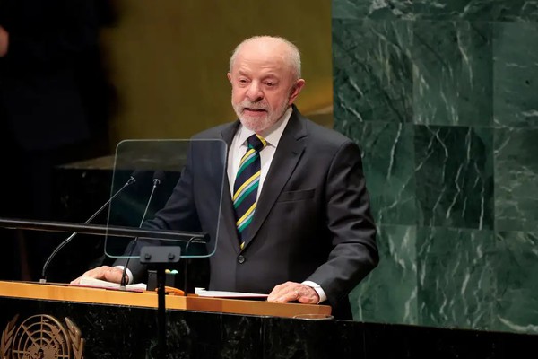 "O Brasil não cabe no quintal de ninguém”, diz Lula em discurso na ONU