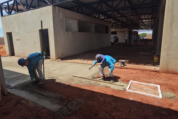 Patos de Minas abre 360 novas vagas de emprego no mês de outubro e vai na contramão do Estado