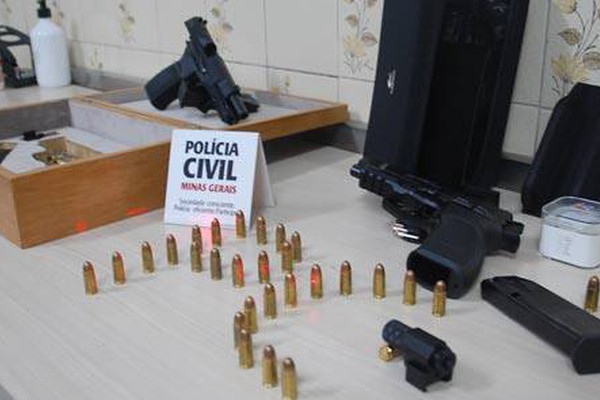 PC apreende pistolas e mira laser com dois empresários em Patos de Minas