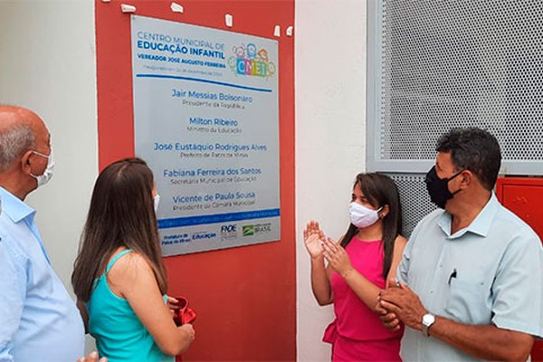 Prefeitura entrega Centro Municipal de Educação Infantil no Bairro Coração Eucarístico
