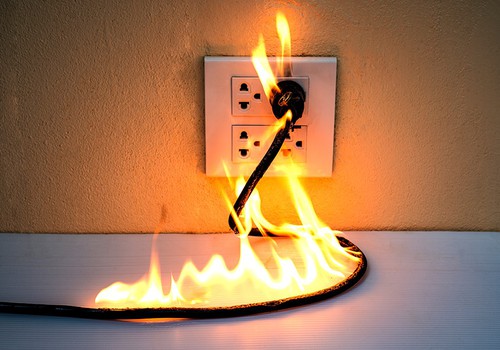 CEMIG é condenada a pagar R$600 mil por incêndio que matou 3 crianças em Presidente Olegário