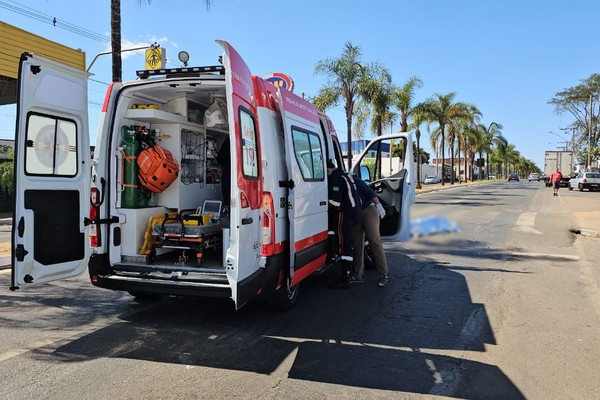 Passageiro de moto morre em acidente na avenida Marabá, em Patos de Minas
