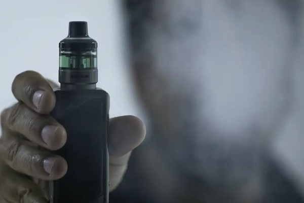 Anvisa e MPF assinam acordo para combater cigarros eletrônicos