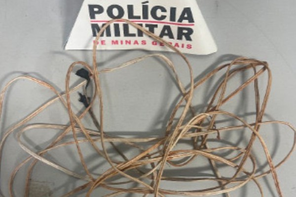 Homem acaba preso após cortar fios de alta tensão da Cemig com faca no Centro de Patos de Minas