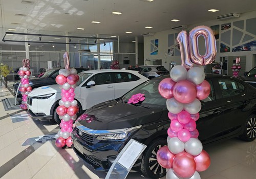 10 anos de história: Venha brindar com a Zema Automóveis e saia de carro novo com condições imperdíveis