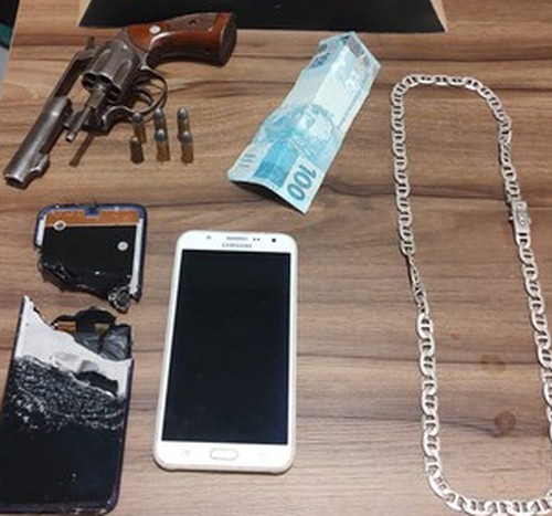 Polícia resgata homem que foi levado para o “Tribunal do Crime” e prende quatro em Carmo do Paranaíba