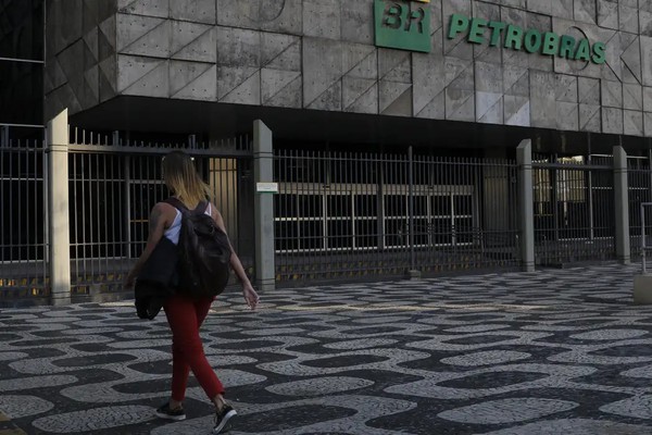 Petrobras diz que pode reduzir impacto da alta do petróleo no Brasil
