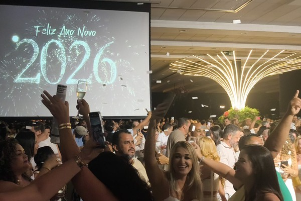 Famílias participam em peso e celebram a virada do ano em grande estilo no Réveillon Viva 2026