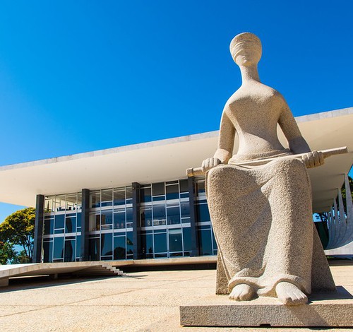 PEC propõe mandato de até 10 anos para ministros, paridade de gênero e teto remuneratório absoluto