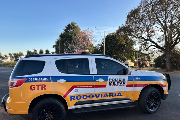 Idoso foragido por estupro de criança tenta fugir de abordagem, mas acaba preso em São Gotardo