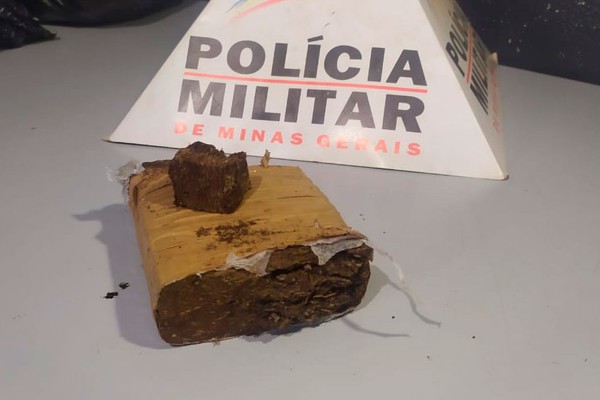 Polícia Militar recebe denúncia e apreende drogas em área de mata no bairro Sobradinho