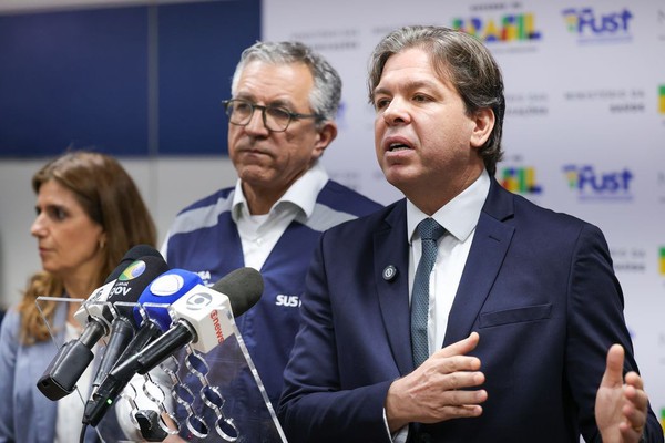 Governo lança editais para conectar até 3,8 mil UBS