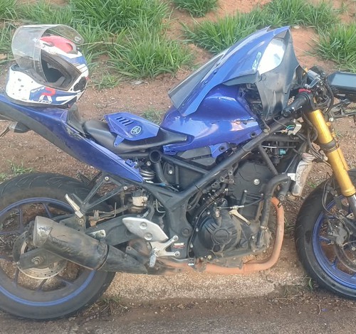 Motociclista fica ferido em acidente envolvendo carro e moto na BR-354, em Rio Paranaíba