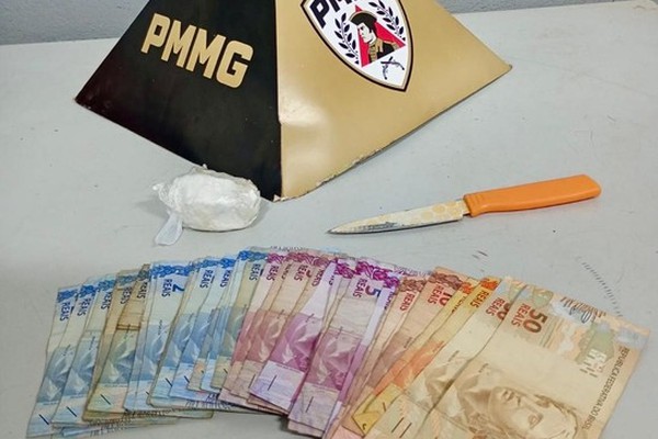 Mulher é presa por tráfico de drogas após denúncia de armas no bairro Coração Eucarístico
