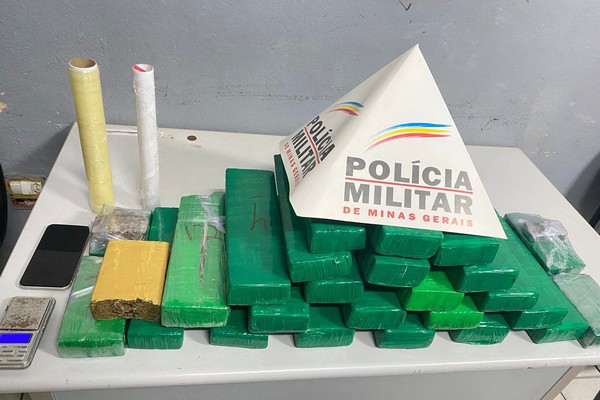 Polícia Militar encontra 26 tabletes de maconha em casa no bairro Jardim Paulistano