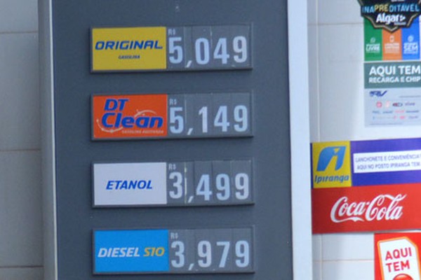 Petrobrás anuncia reajuste no preço do combustível e patenses já pagam mais de R$5,00 na gasolina