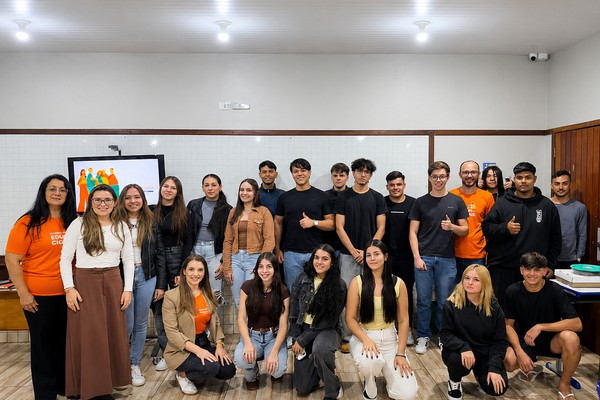 Juventude Cooperativista leva conhecimento e protagonismo aos jovens