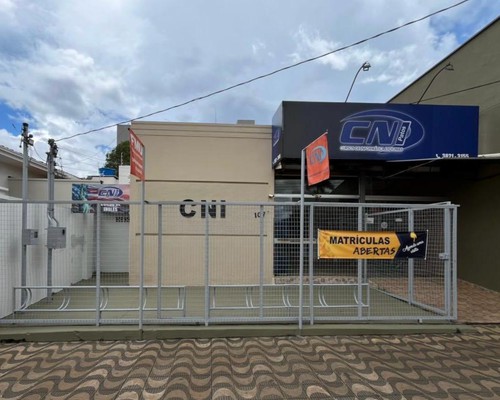 CNI Patos faz promoção “Volta às aulas” em cursos de Inglês e Informática com condições exclusivas