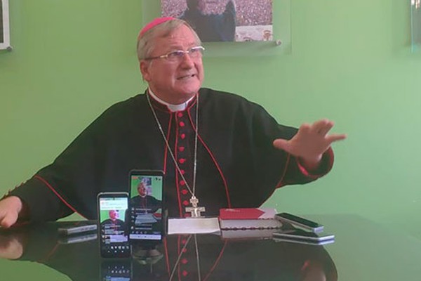 Bispo Dom Cláudio reúne a imprensa e destaca importância da prevenção ao Coronavírus